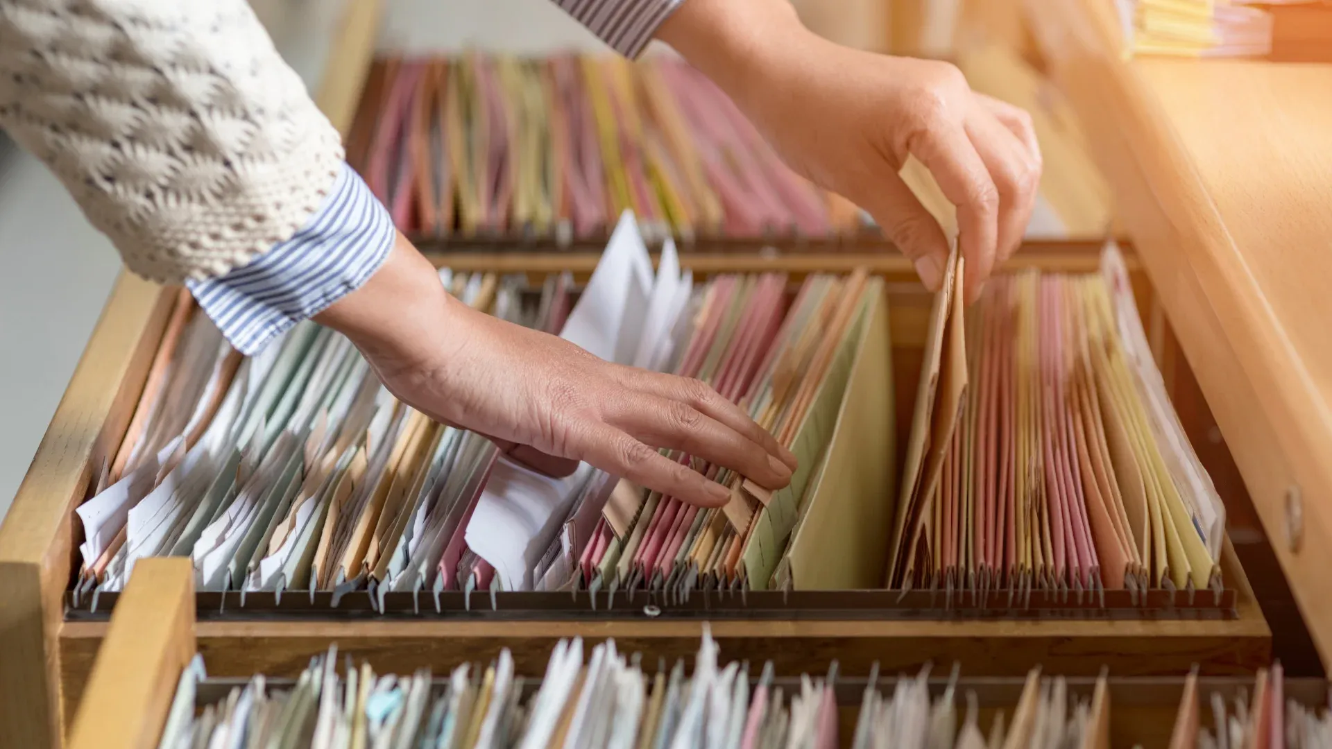 The Document Memory Effect: Why Your Team Remembers Details AI Forgets